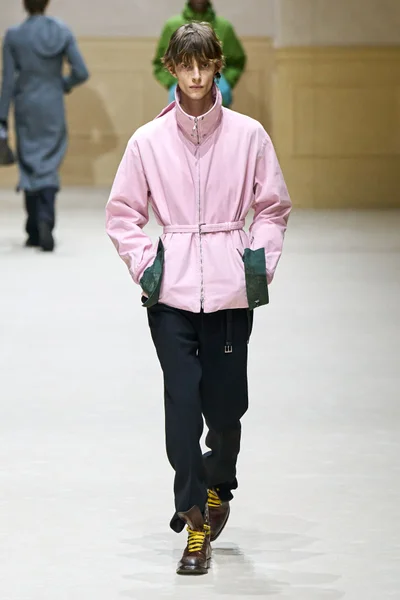 Look 28